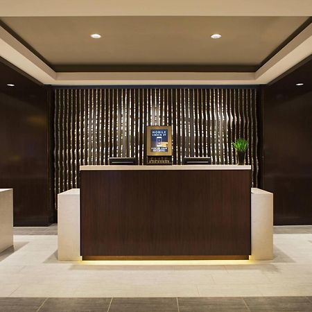 Calgary Marriott Downtown Hotel Экстерьер фото