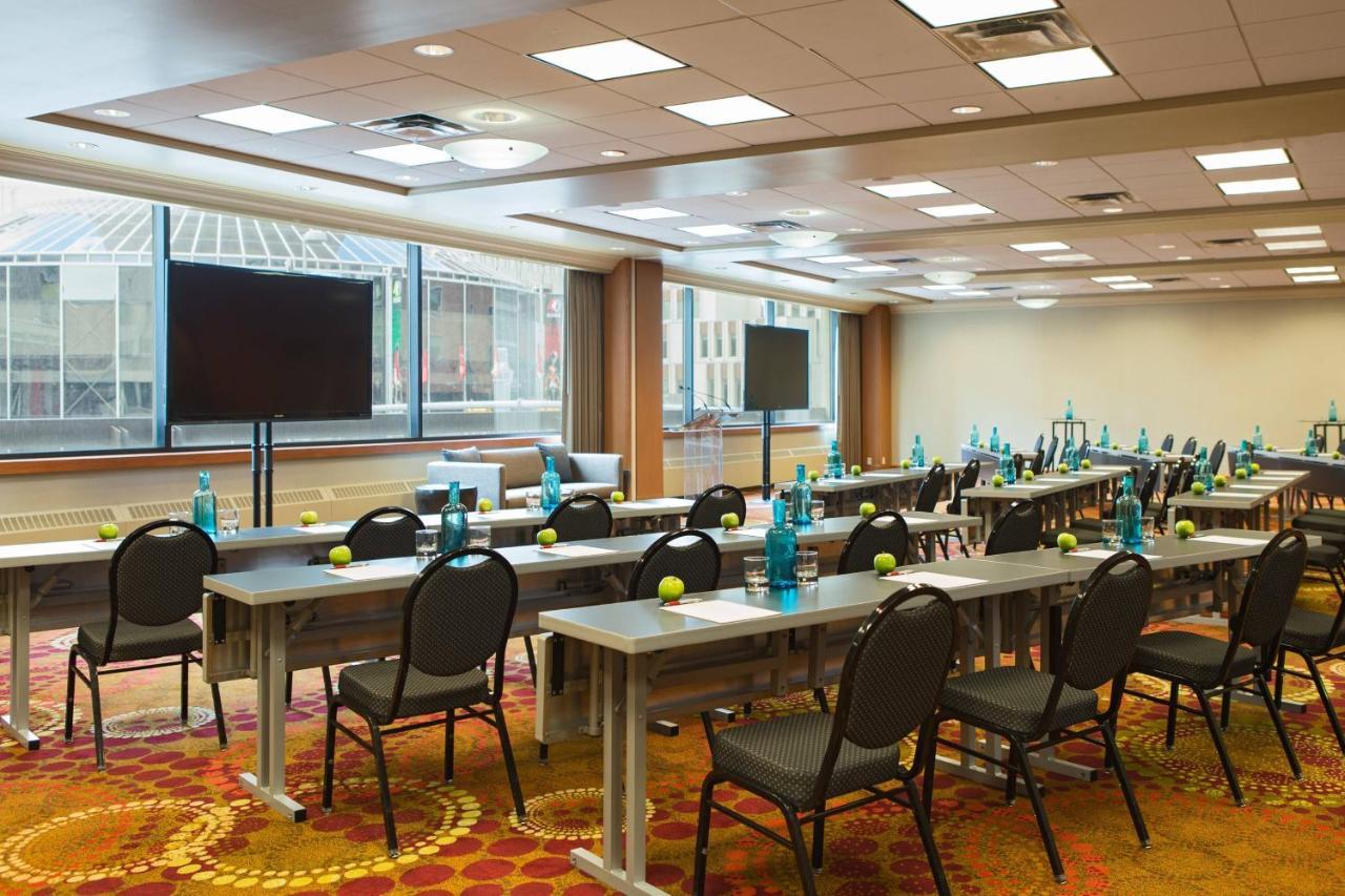 Calgary Marriott Downtown Hotel Экстерьер фото