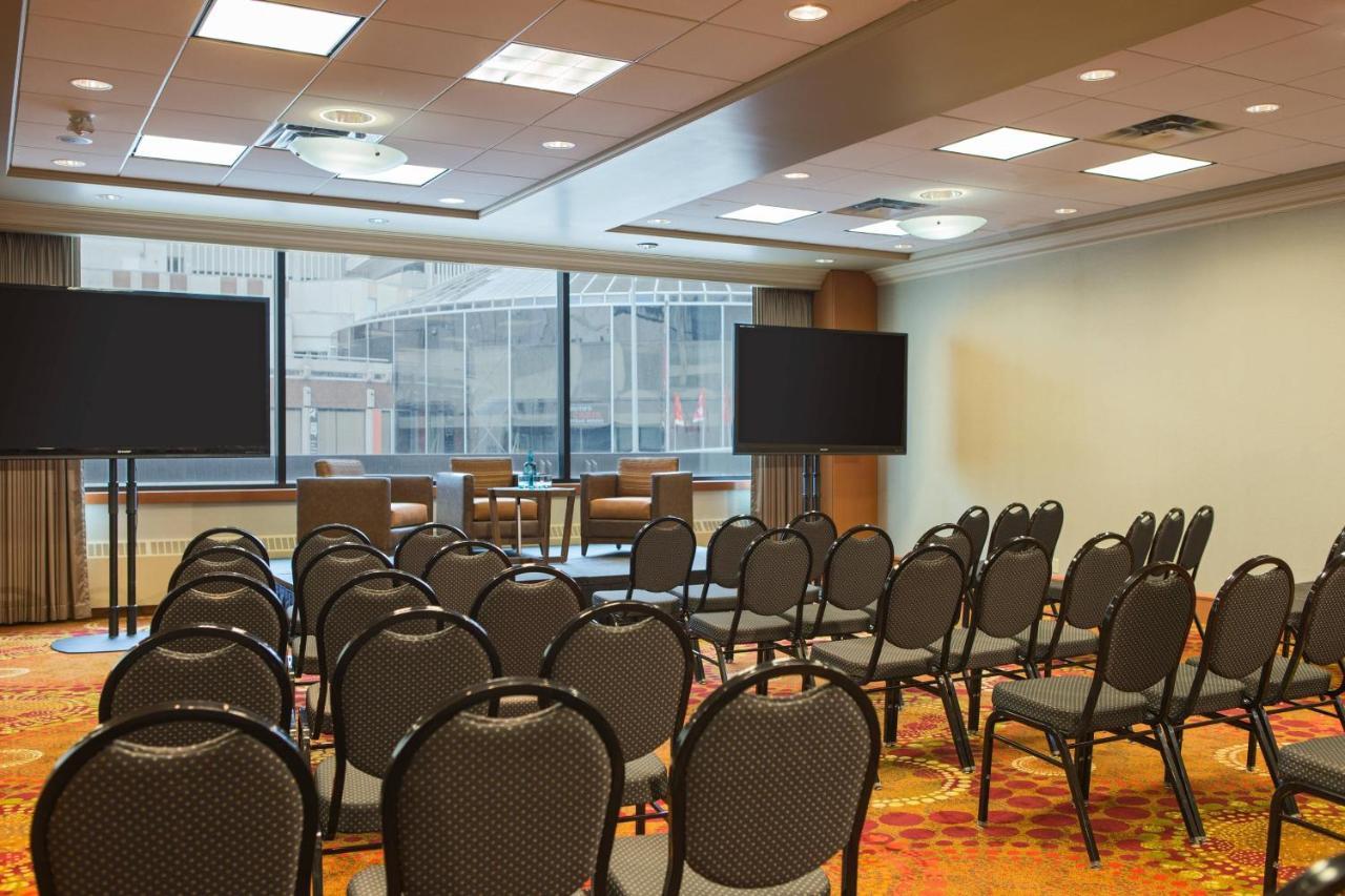 Calgary Marriott Downtown Hotel Экстерьер фото